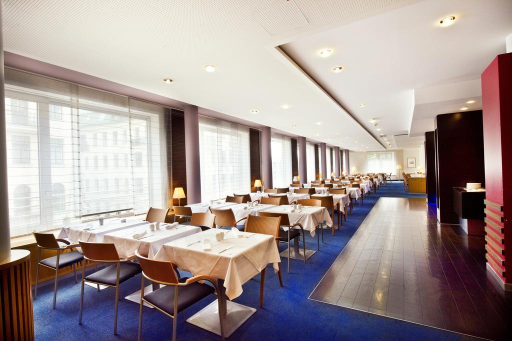 Y Palais Strudlhof Hotel 4*